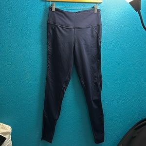Victoria’s Secret sports leggings in Dark Navy size Medium